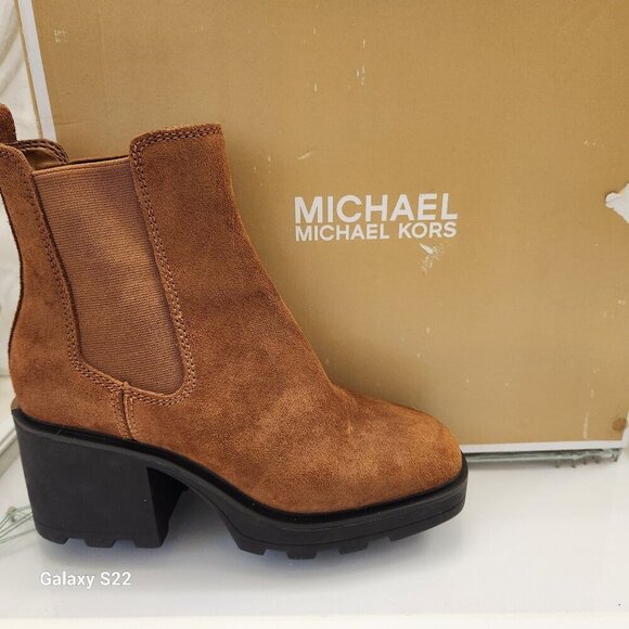 Michael Kors Keisha Suede Ankle Booties. NIB. Size 5.5 - Picture 1 of 12